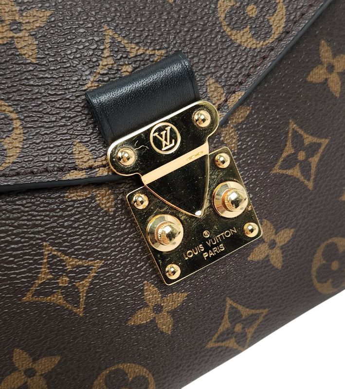 Louis Vuitton Pochette Métis Bread Tote Bag