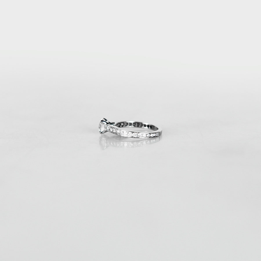 48 Diamond Platinum Ring 0.75ct