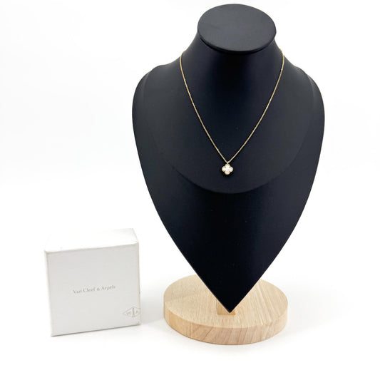 Van Cleef & Arpels Sweet Alhambra Pendant Yellow Gold Mother of Pearl