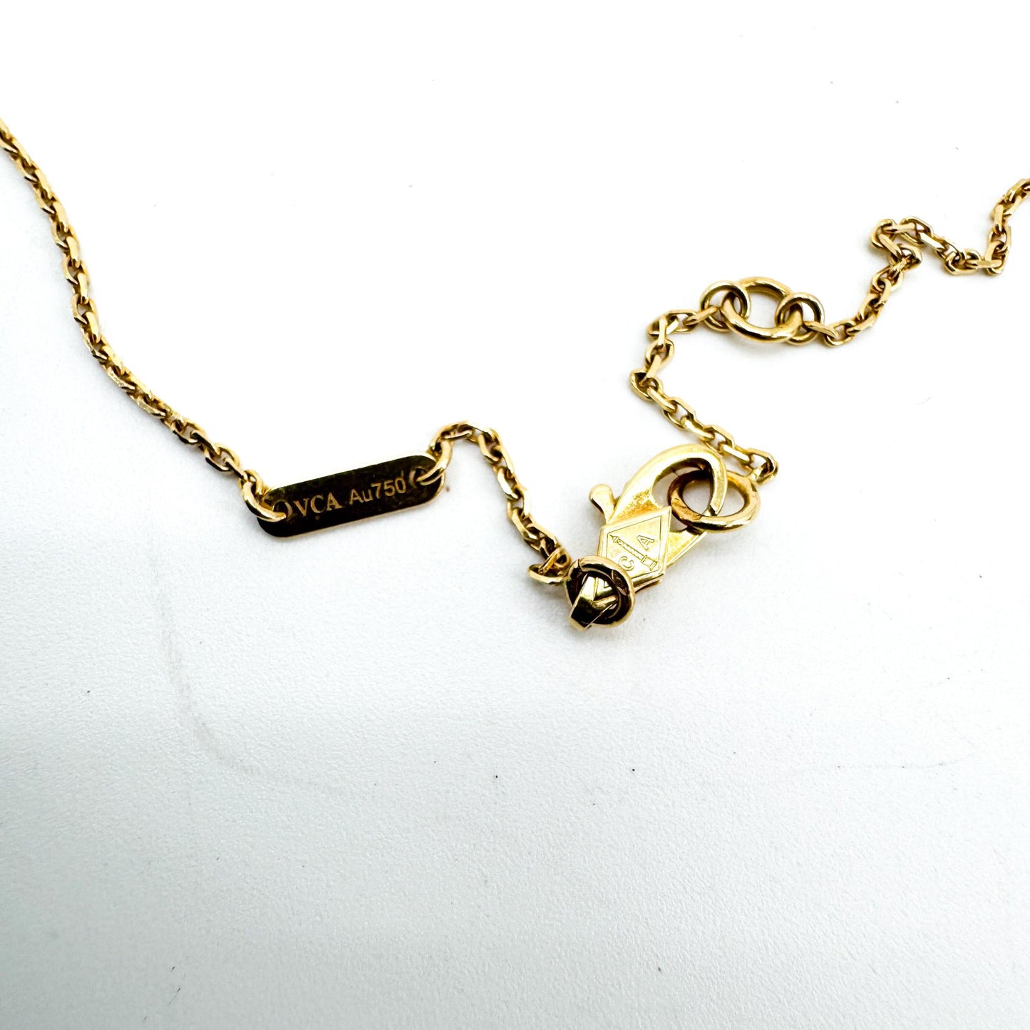 Van Cleef & Arpels Sweet Alhambra Pendant Yellow Gold Mother of Pearl