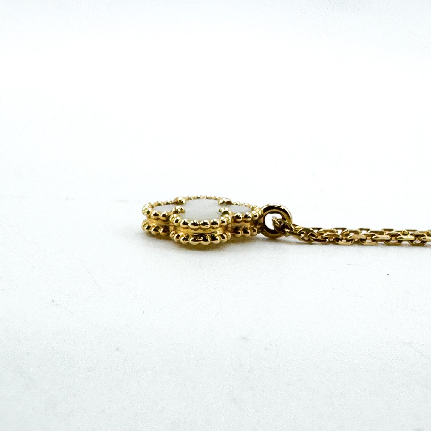 Van Cleef & Arpels Sweet Alhambra Pendant Yellow Gold Mother of Pearl