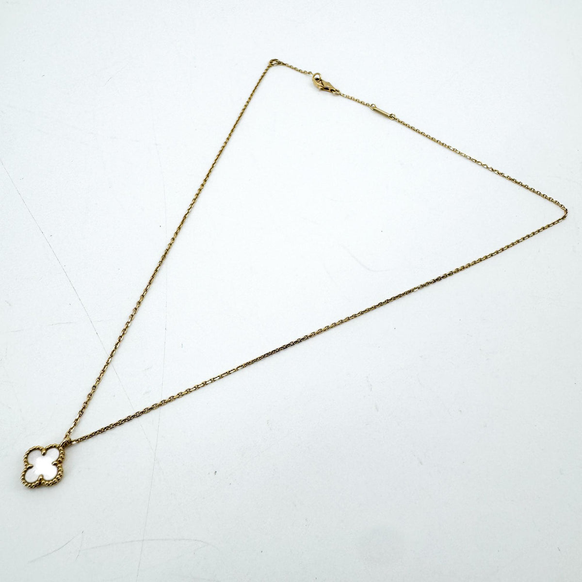 Van Cleef & Arpels Sweet Alhambra Pendant Yellow Gold Mother of Pearl
