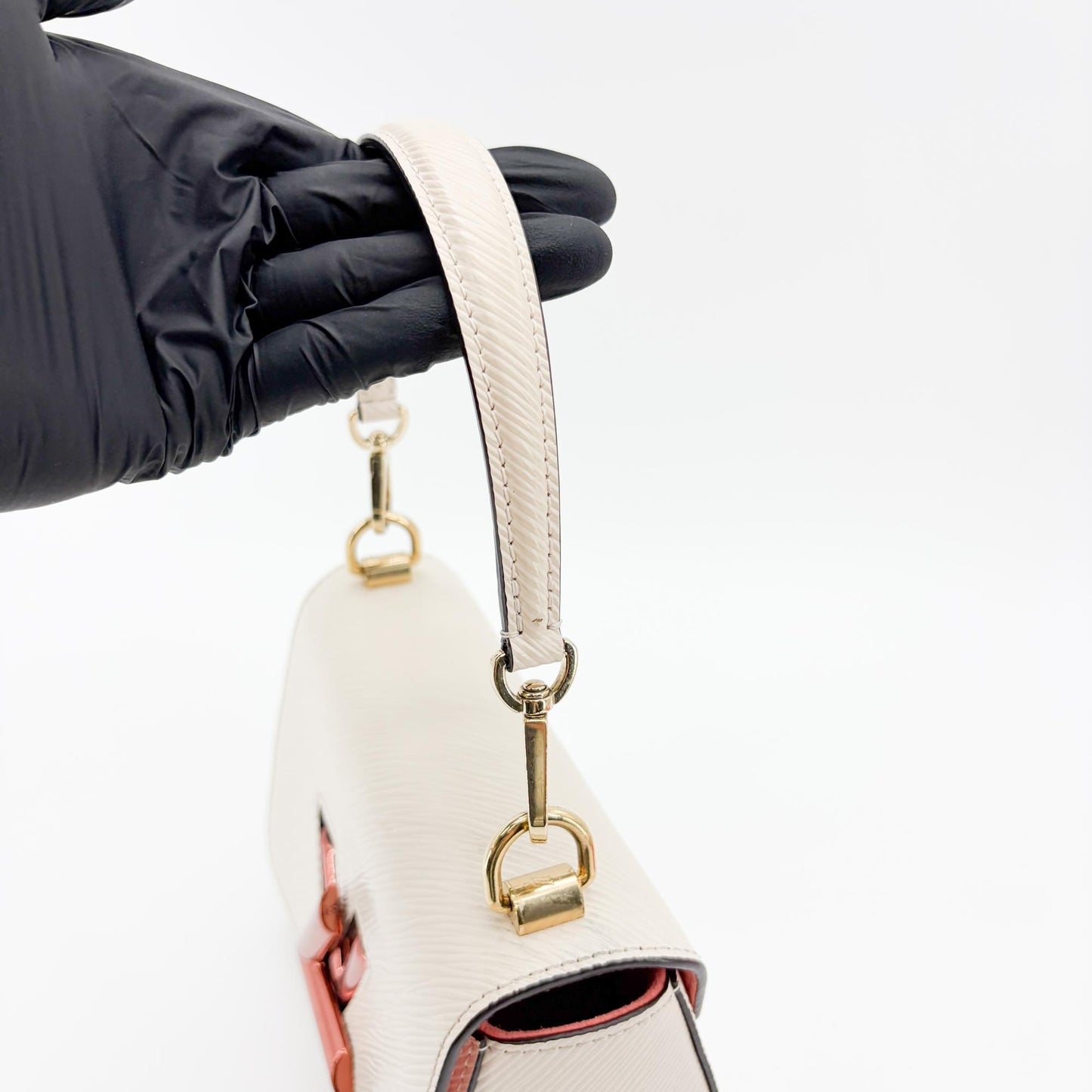Louis Vuitton Twist MM Epi Ivory Rose Gold