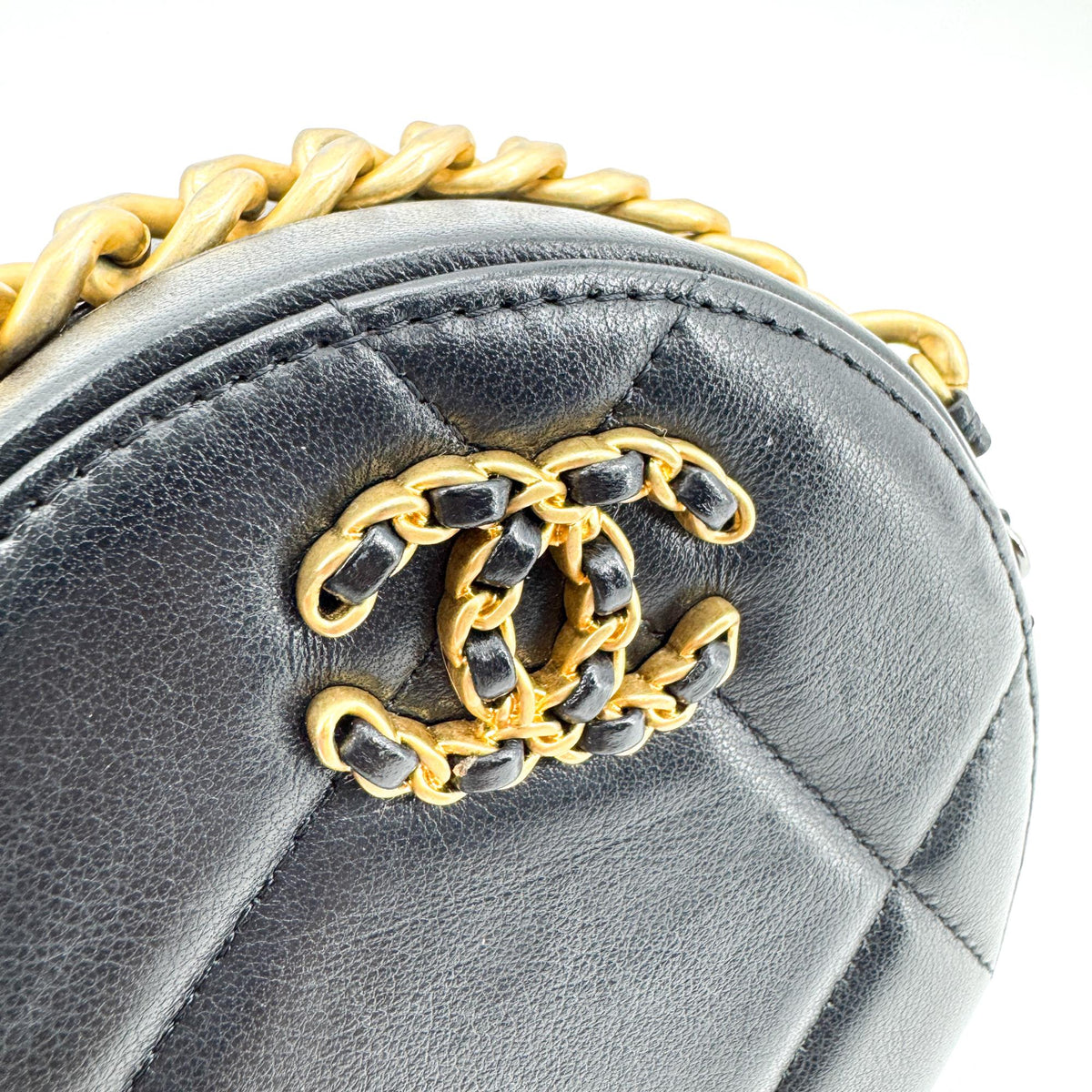 Chanel 19 Round Chain Bag Black Lambskin