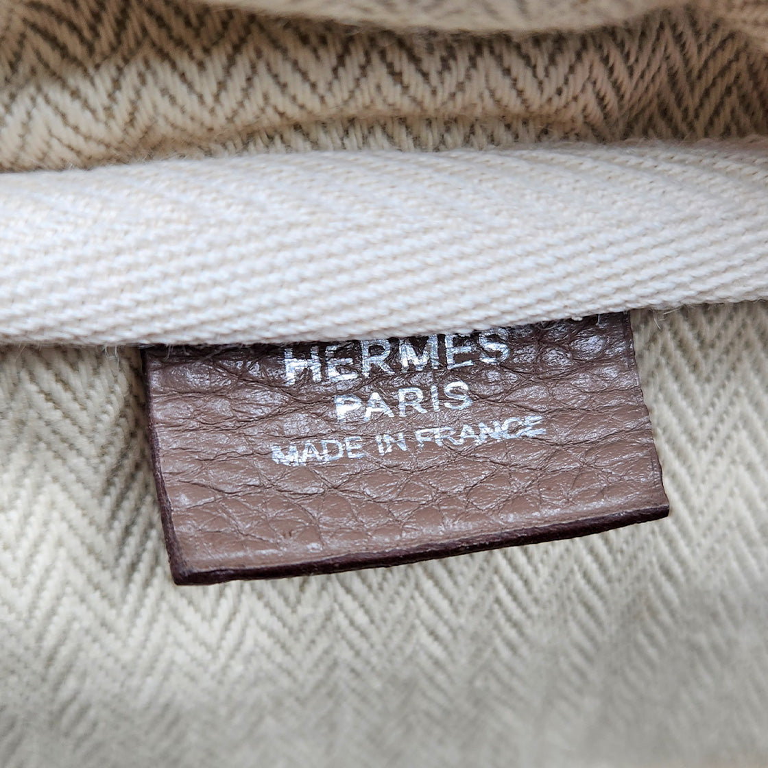 Hermès Size 35 Victoria 2 Étoffe Square "L" Engraved Tote Bag