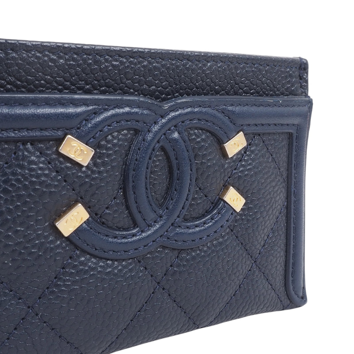 Chanel A81457 Caviar Filigree Card Holder