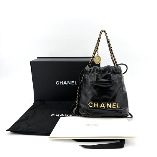 Sac à main Chanel 22 Mini Cuir de veau brillant noir Quincaillerie dorée
