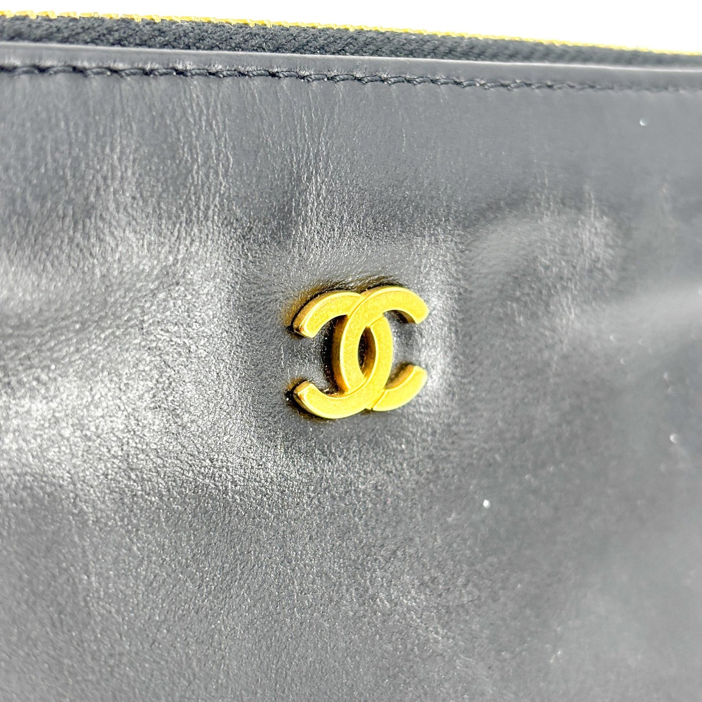 Chanel 22 Medium Shoulder Bag Black with Gold Hardware