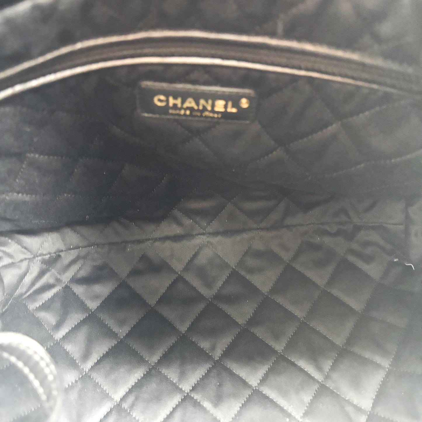 Chanel 22 Medium Shoulder Bag Black with Gold Hardware