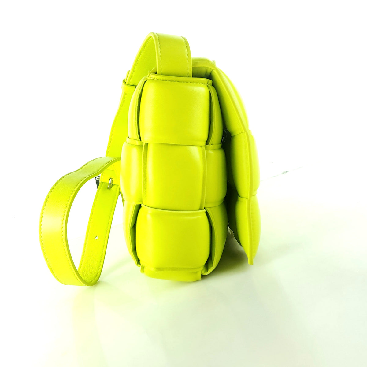Padded Cassette Shoulder Bag Crossbody Bag 591970