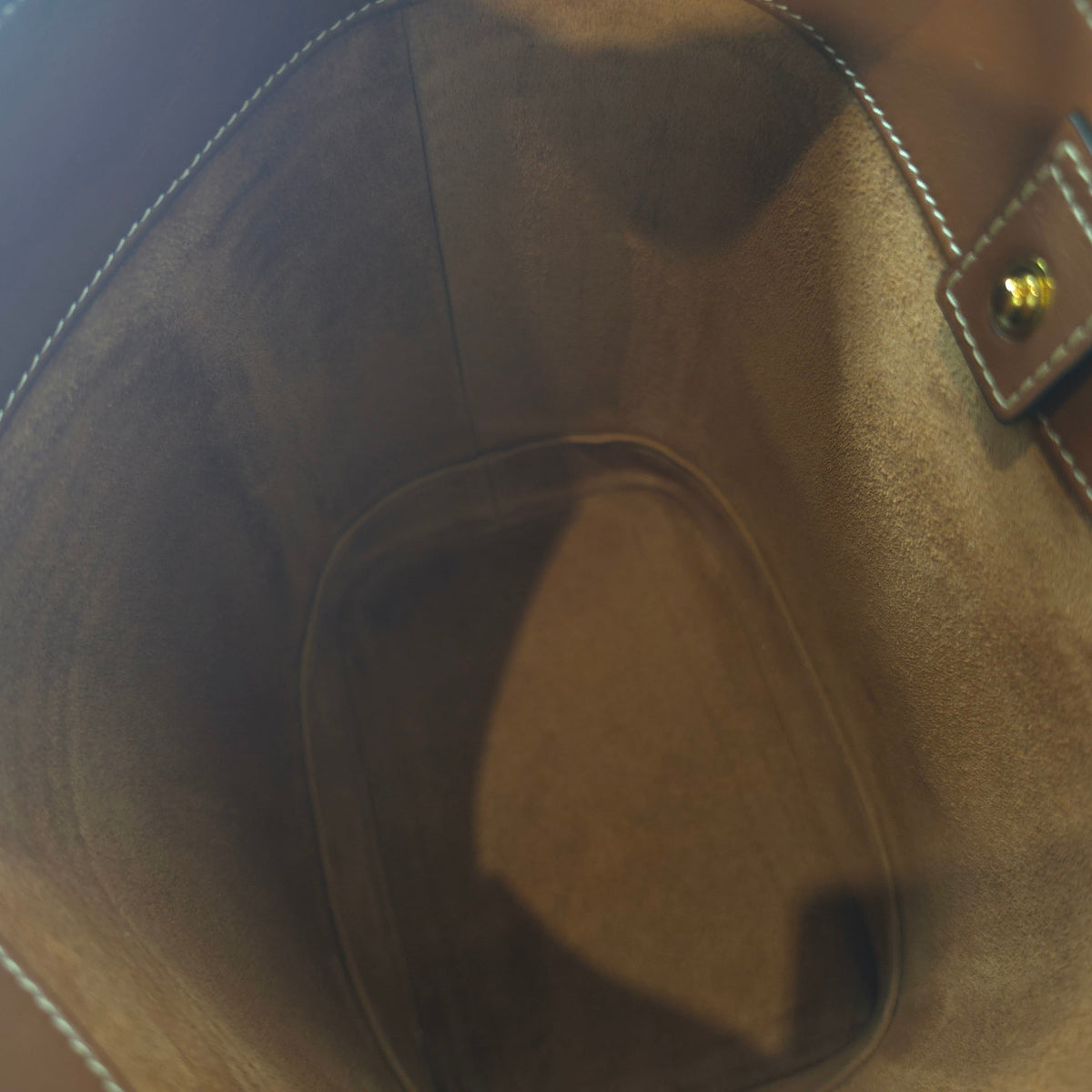 Small Smooth Calfskin Cuir Triomphe Bucket Bag Crossbody Bag 113783