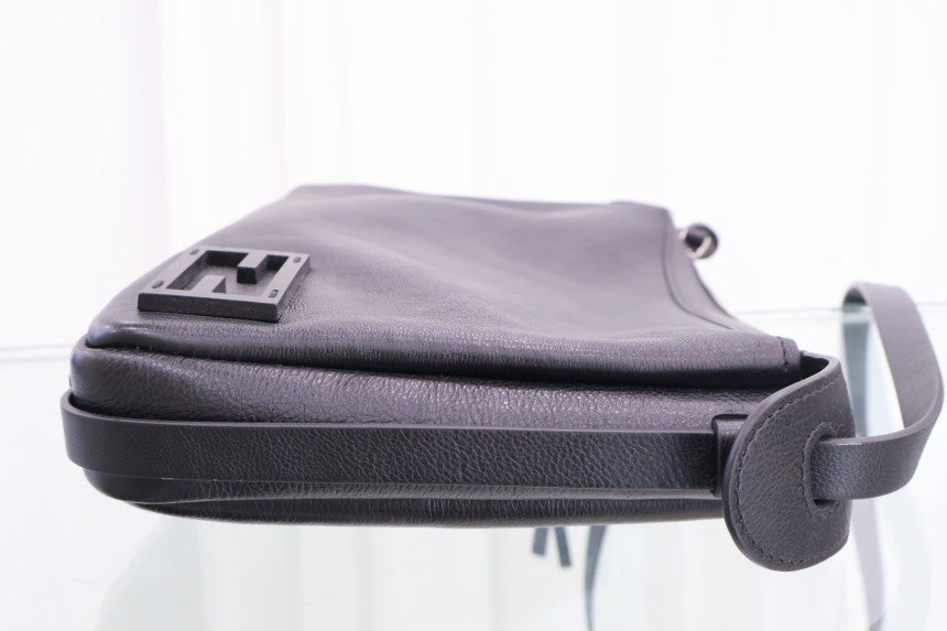Simply Medium Shoulder Bag 8br829