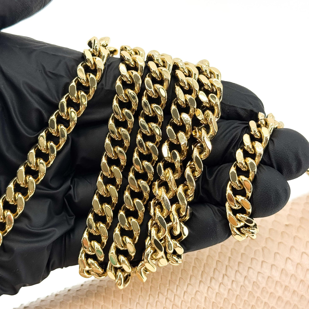 Saint Laurent Kate Tassel Chain Bag