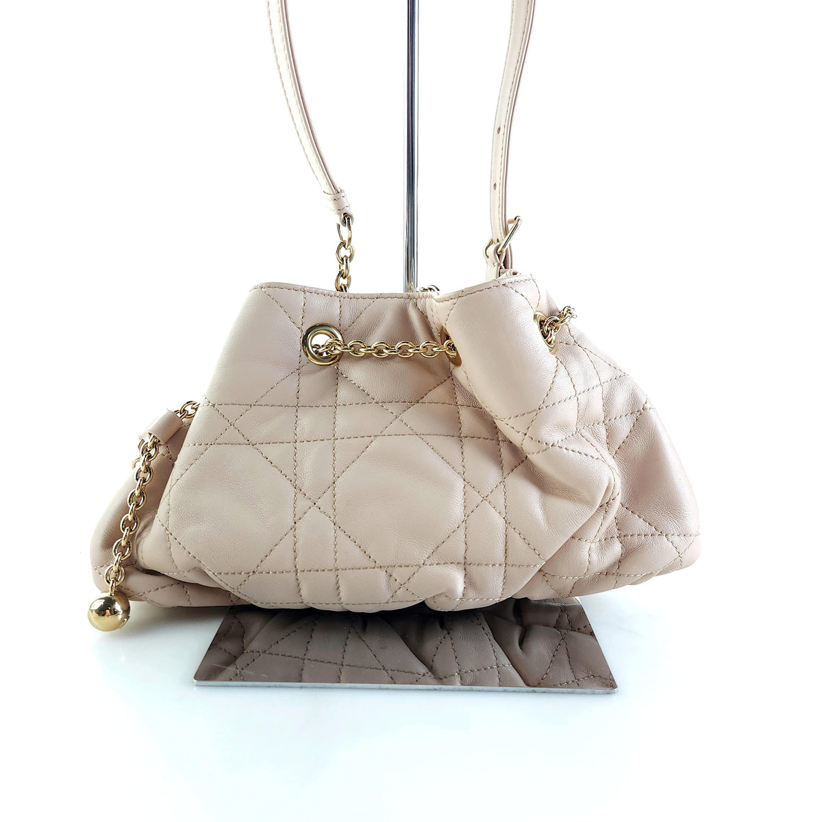 Small Supple Macro Cannage Ami Shoulder Bag M22556FBE