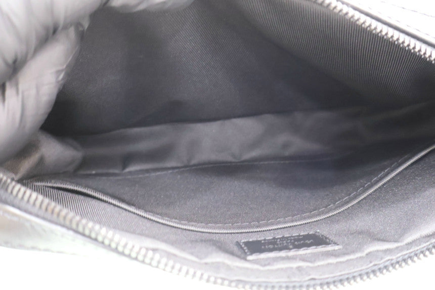 Duo Messenger Crossbody Bag m69827
