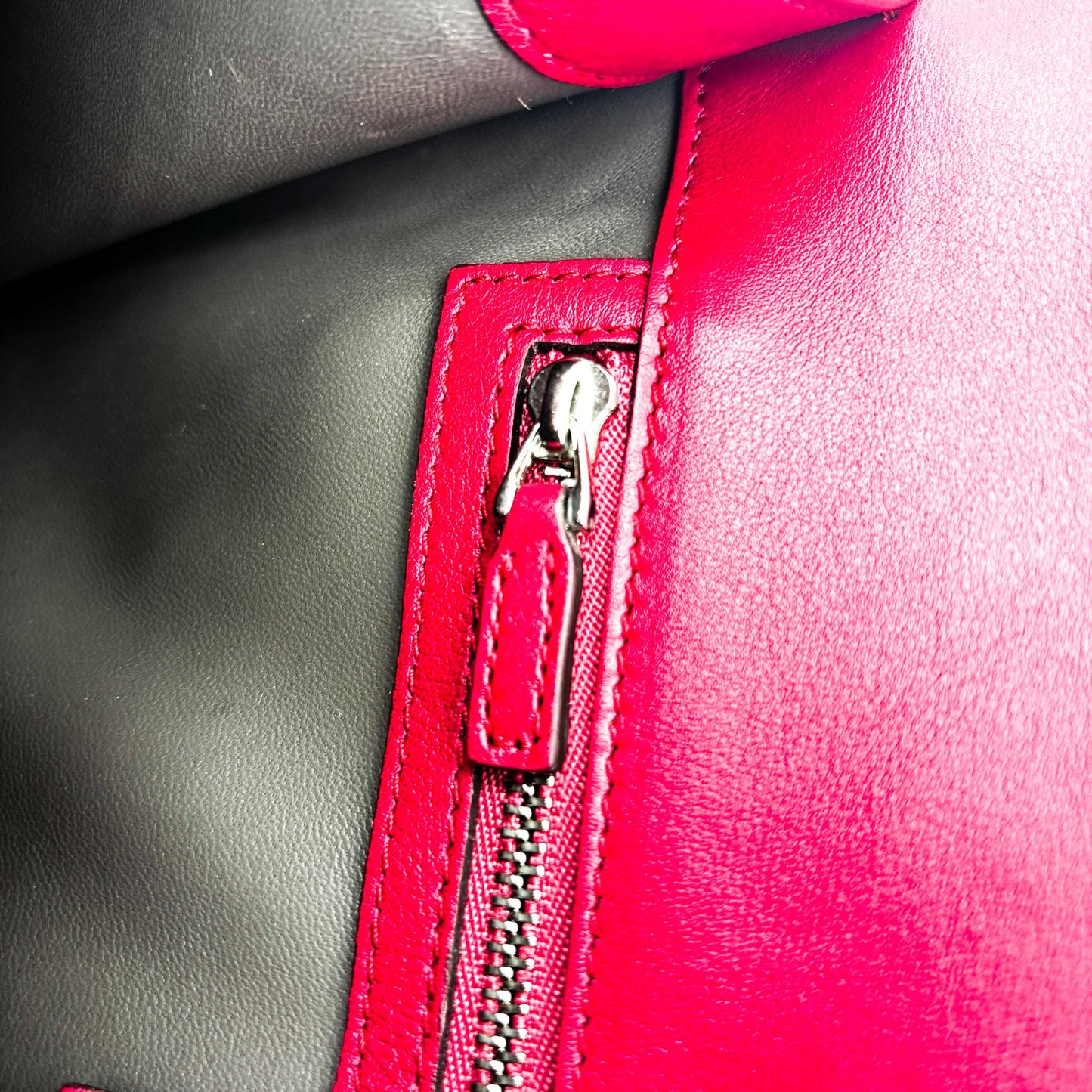 Gucci Blondie Medium Shoulder Bag Red with Silver Hardware
