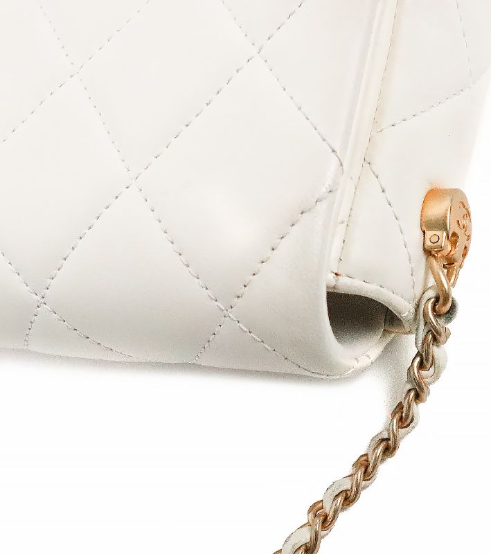 Chanel White Quilted CC Pearl Chain Shoulder Bag