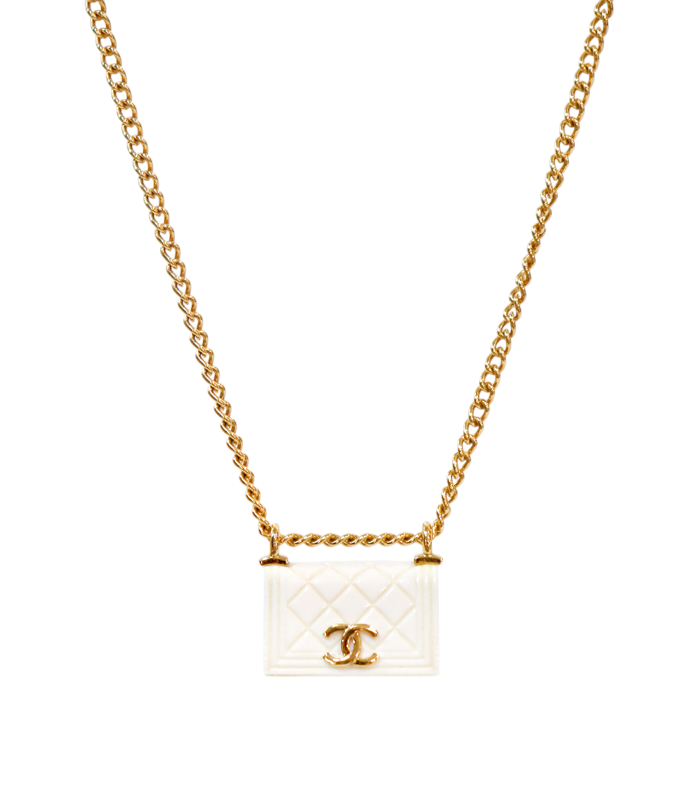 Chanel White Quilted Bag Gold Necklace