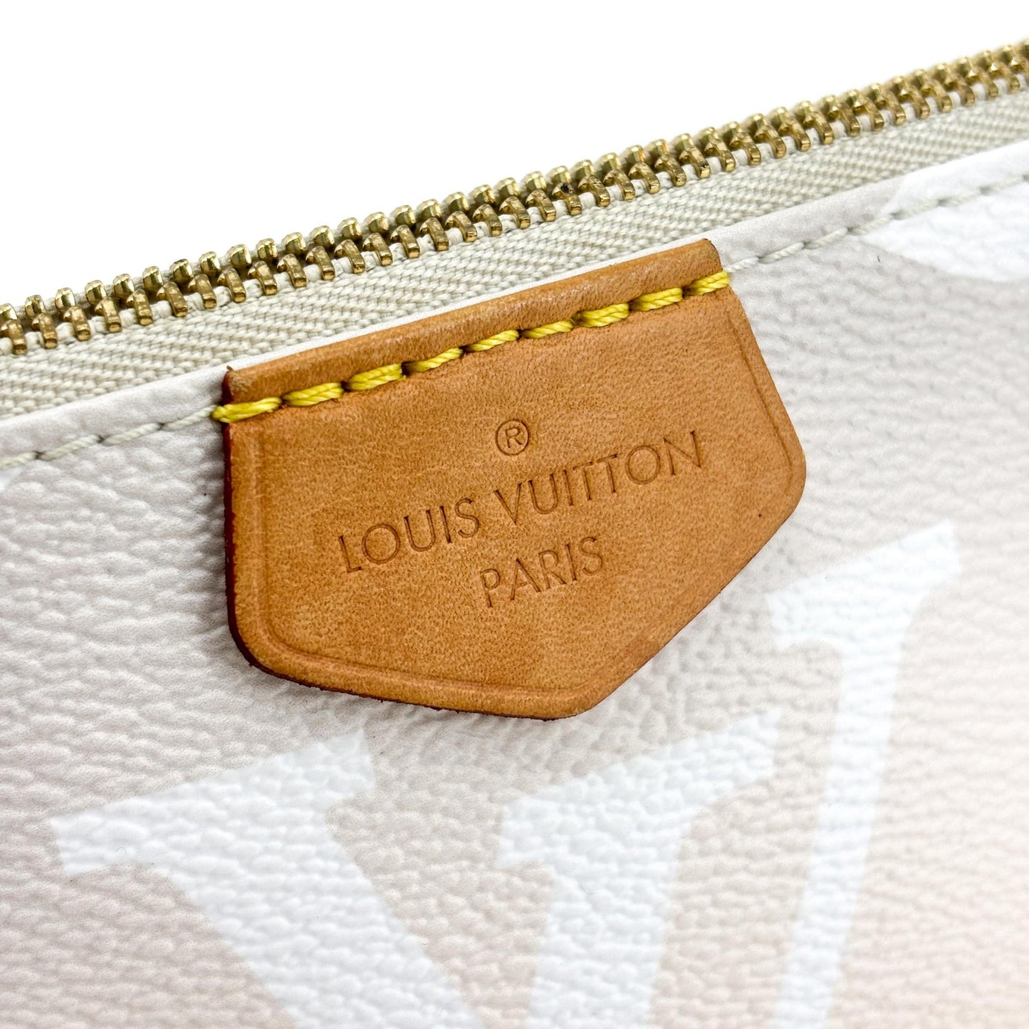 Louis Vuitton By the Full Multi Pochette Accessoires Rose Claire