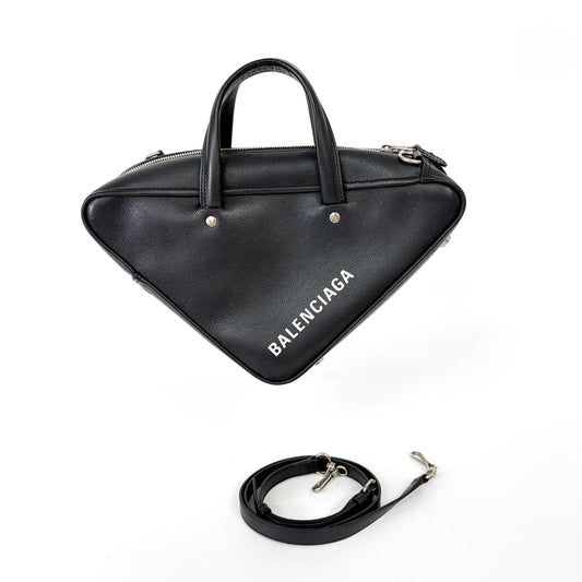 Sac de voyage Balenciaga Triangle petit format en cuir noir avec logo