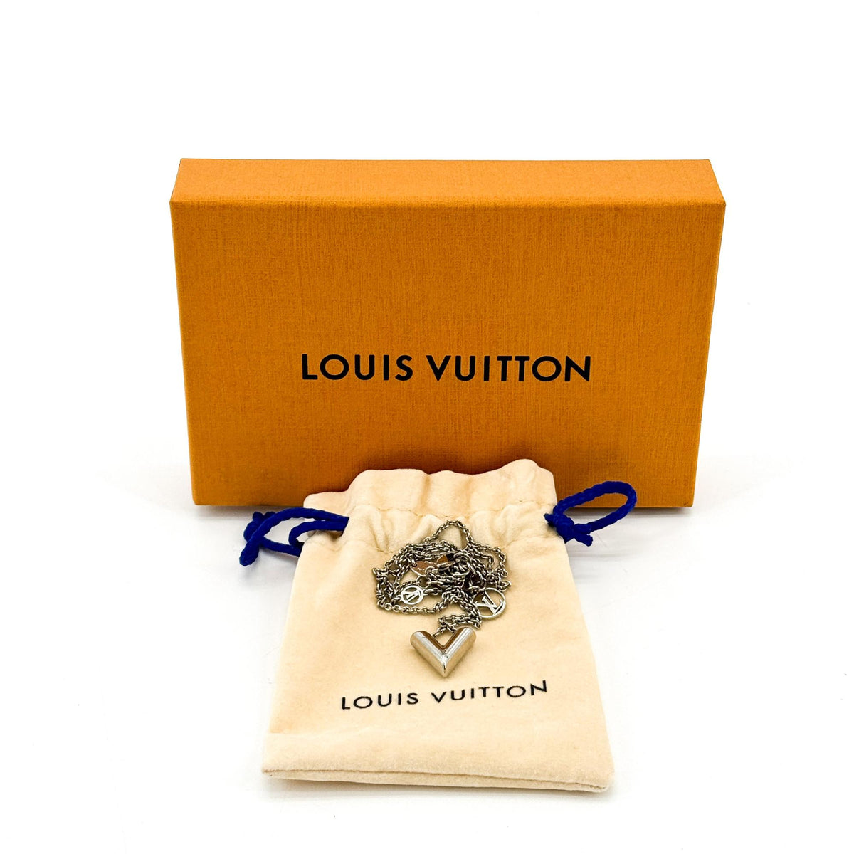 Louis Vuitton Essential V Necklace Silver