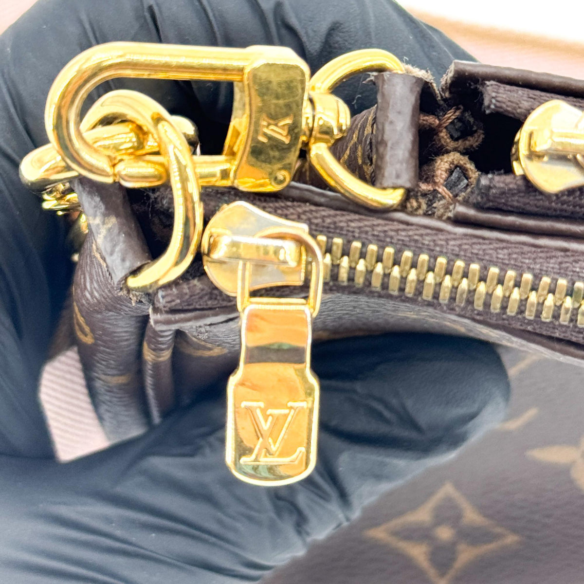Louis Vuitton Monogram Pochette Accessoires