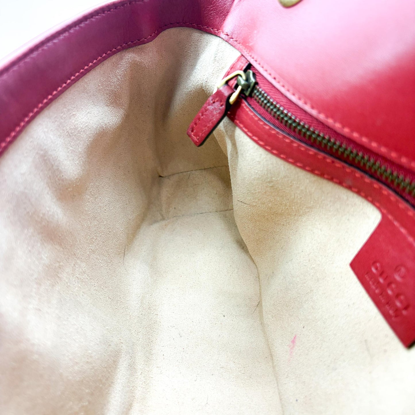 Gucci GG Marmont Small Shoulder Bag Hibiscus Red