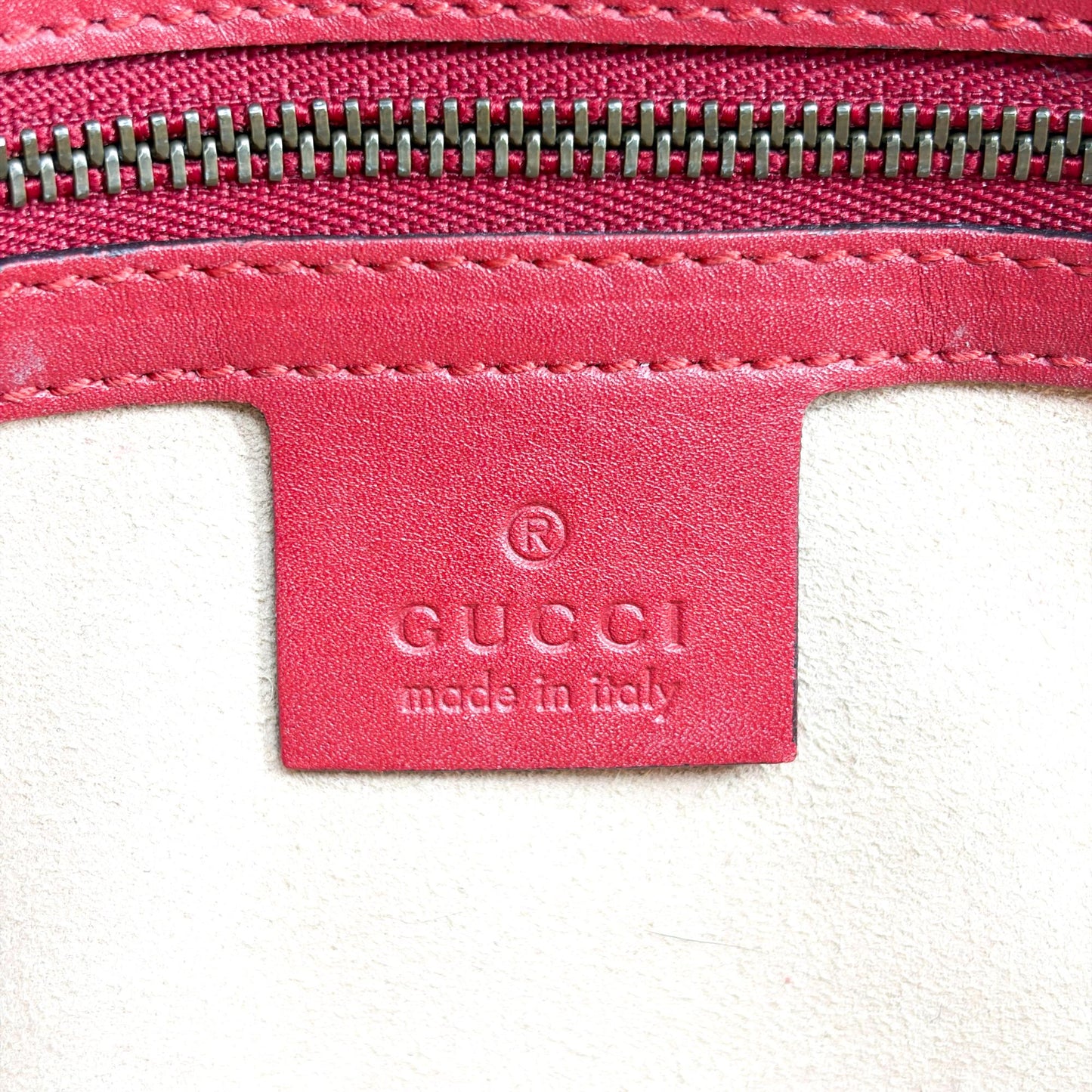 Gucci GG Marmont Small Shoulder Bag Hibiscus Red