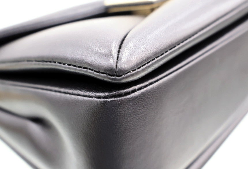 Napa Leather One Stud Chain Shoulder Bag Black