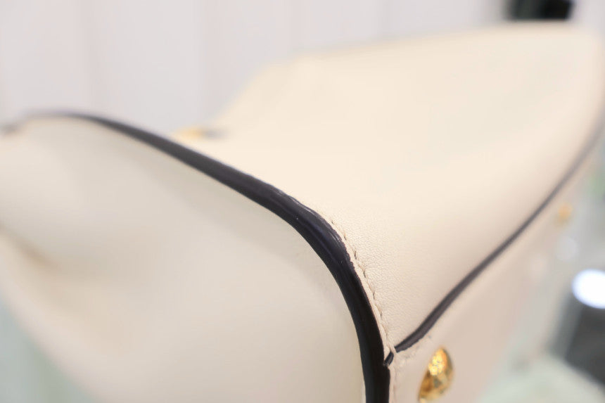 Peekaboo FF Medium White Iconic Shoulder Tote Bag 8BN290