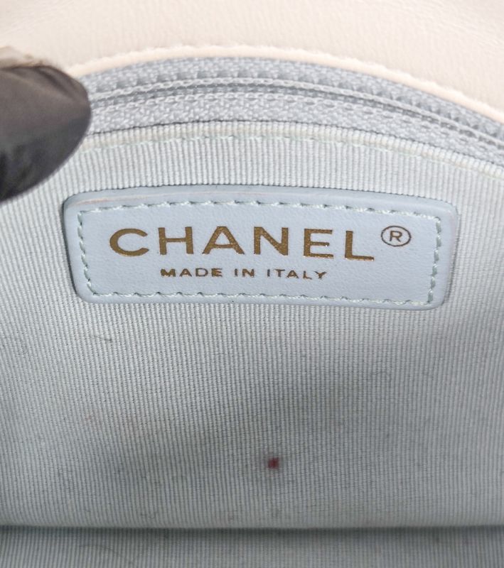 Chanel White Quilted CC Pearl Chain Shoulder Bag