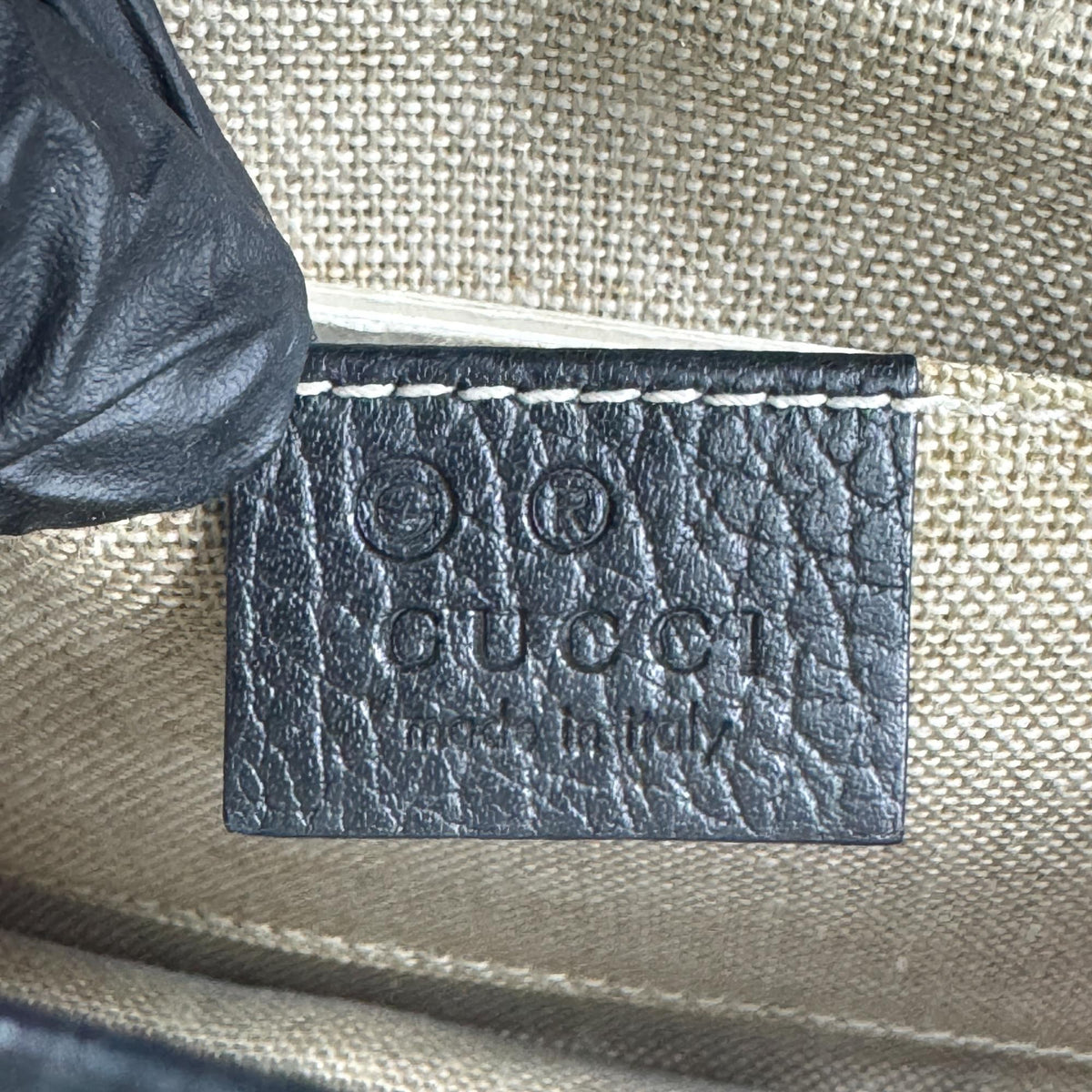 Gucci Interlocking G Chain Crossbody Bag Small Black