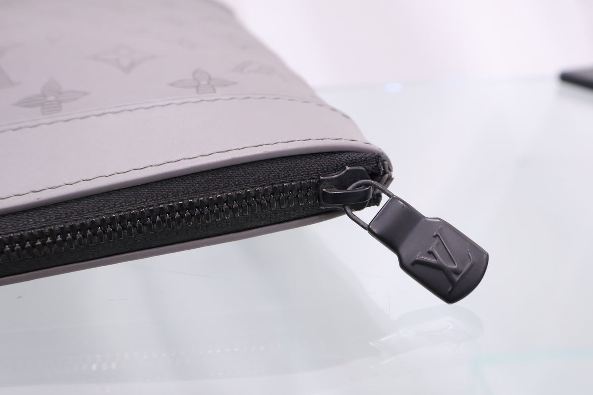 Monogram Shadow Discovery Pochette GM Clutch M62903