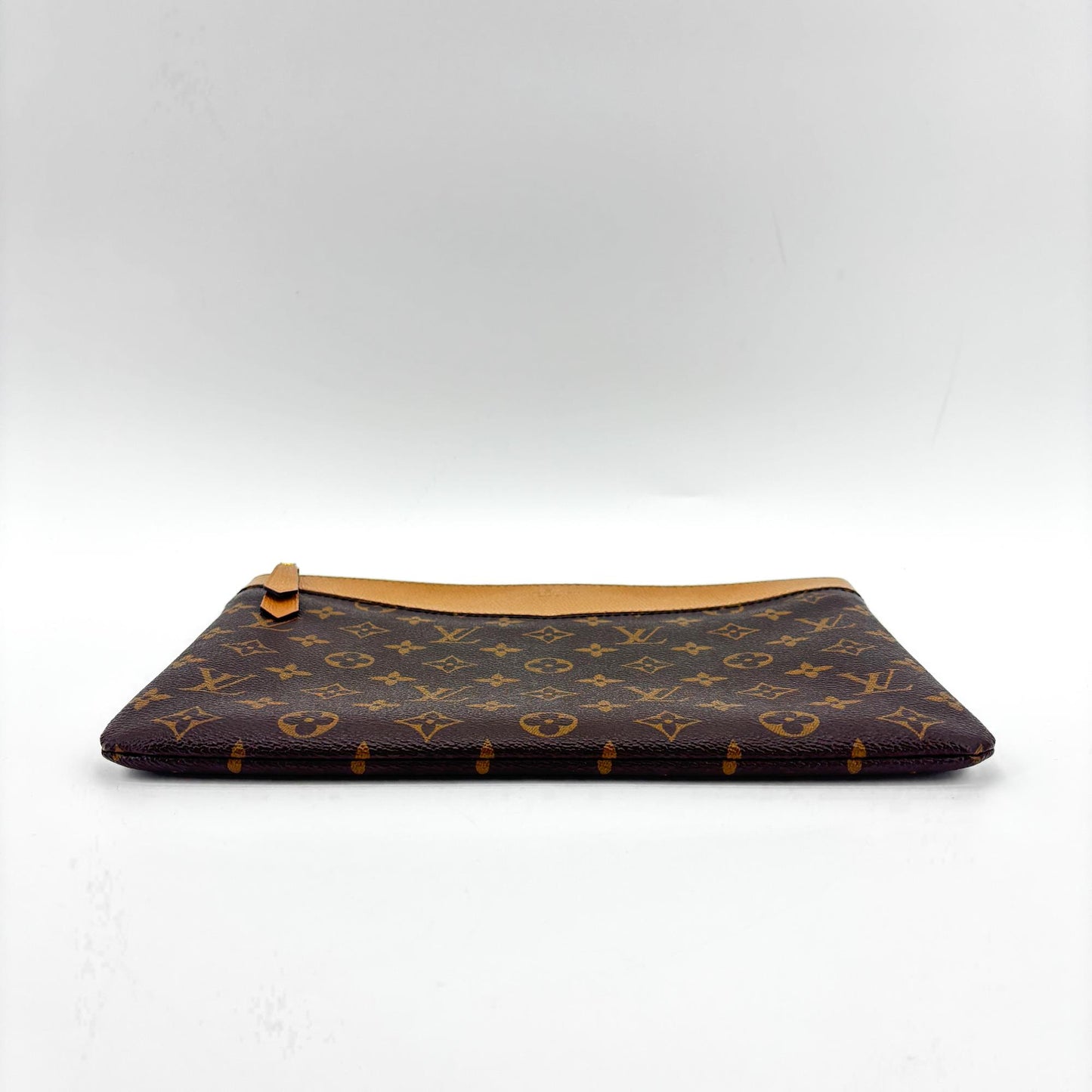Louis Vuitton Monogram Daily Pouch Sesame