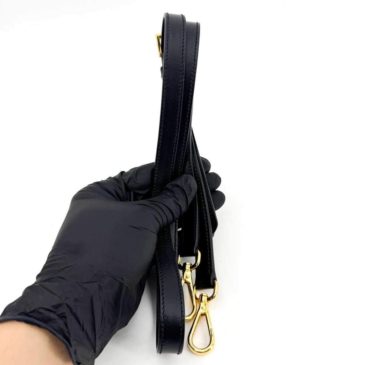 プラダ サフィアーノ ラックス トートバッグ ミディアム ブラック ゴールド金具