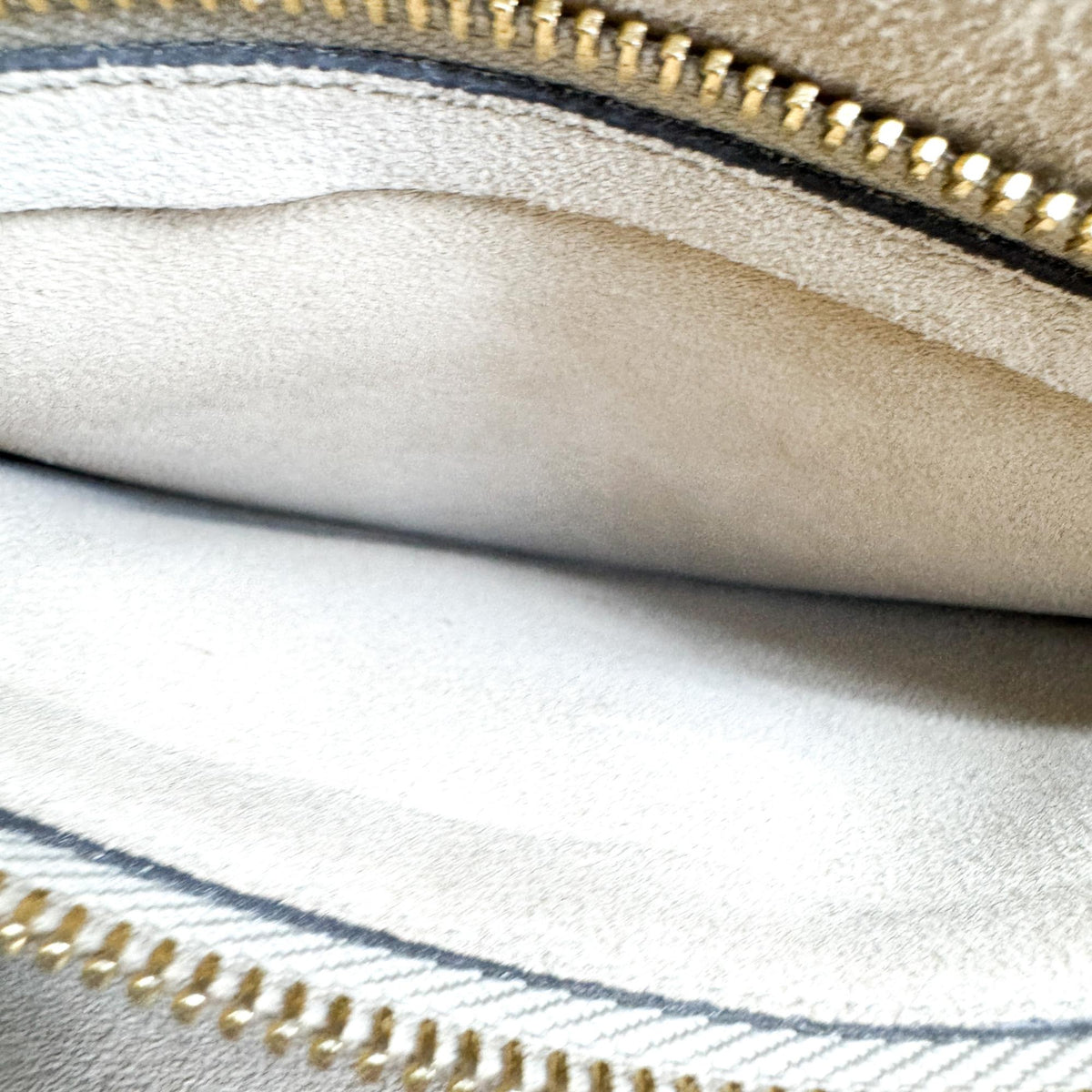 Chloé Faye Medium Shoulder Bag
