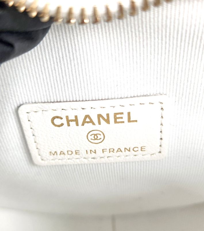 Chanel White Lambskin Heart Mini Crossbody Bag