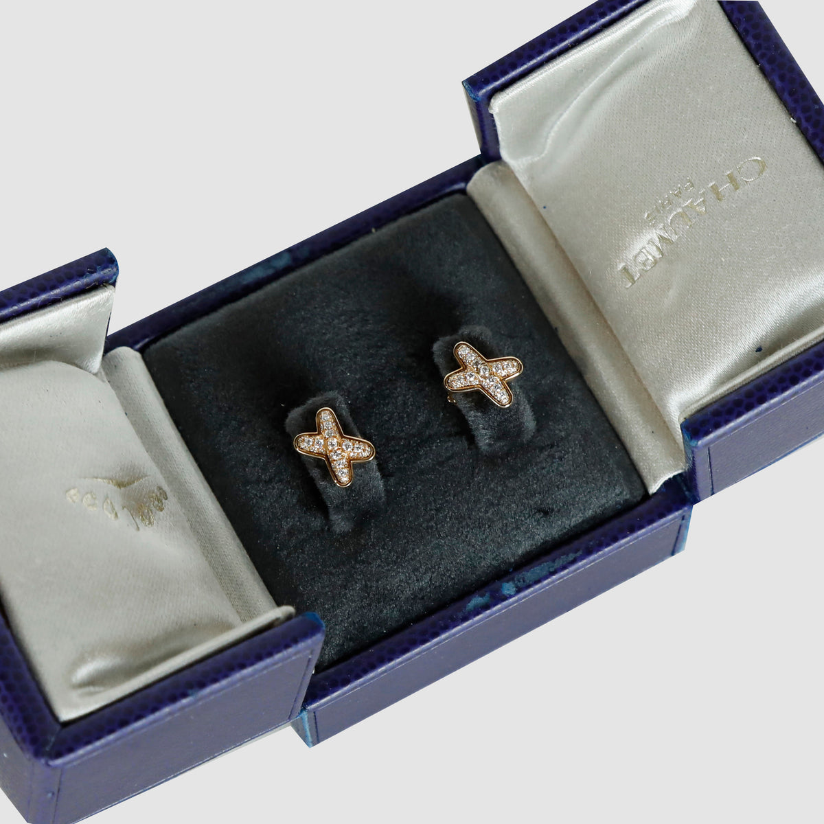 Jeu de Liens diamond earrings