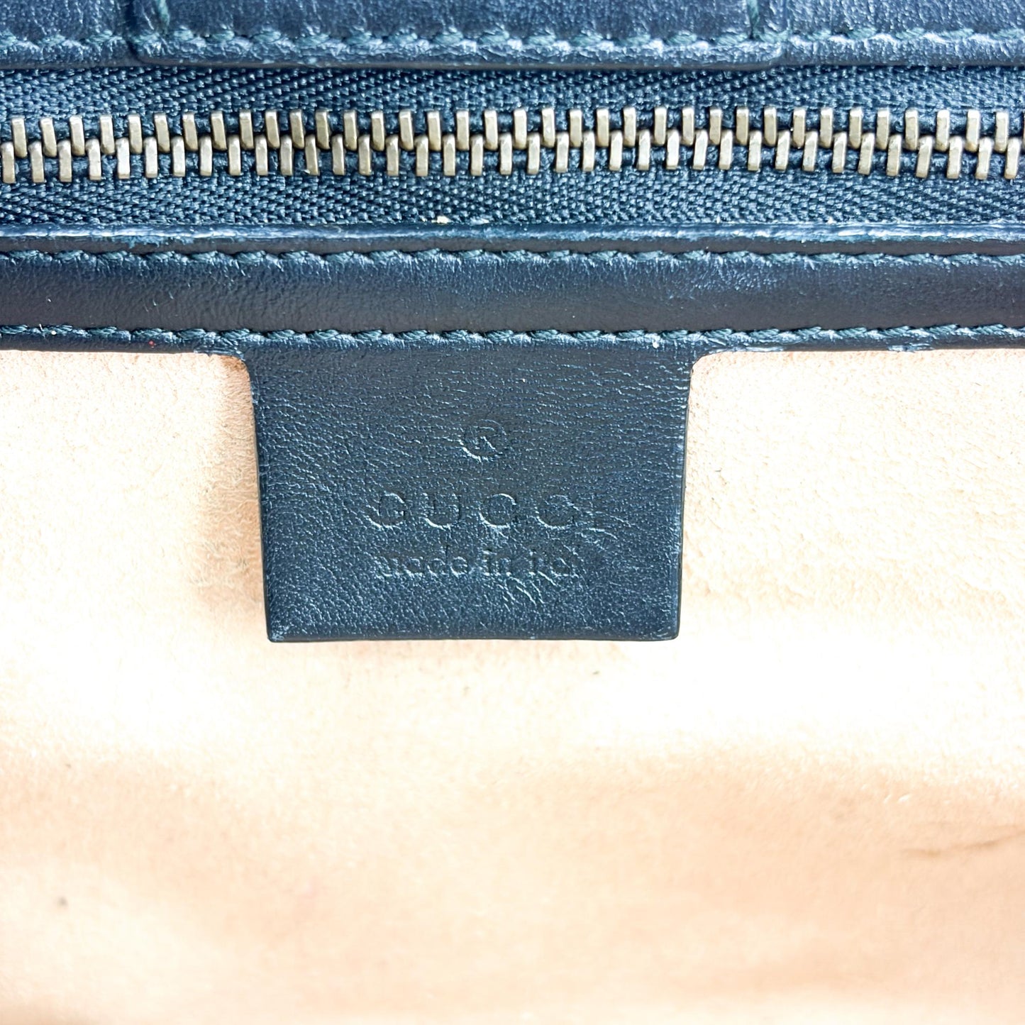 Gucci GG Marmont Matelassé Small Tote Bag Black