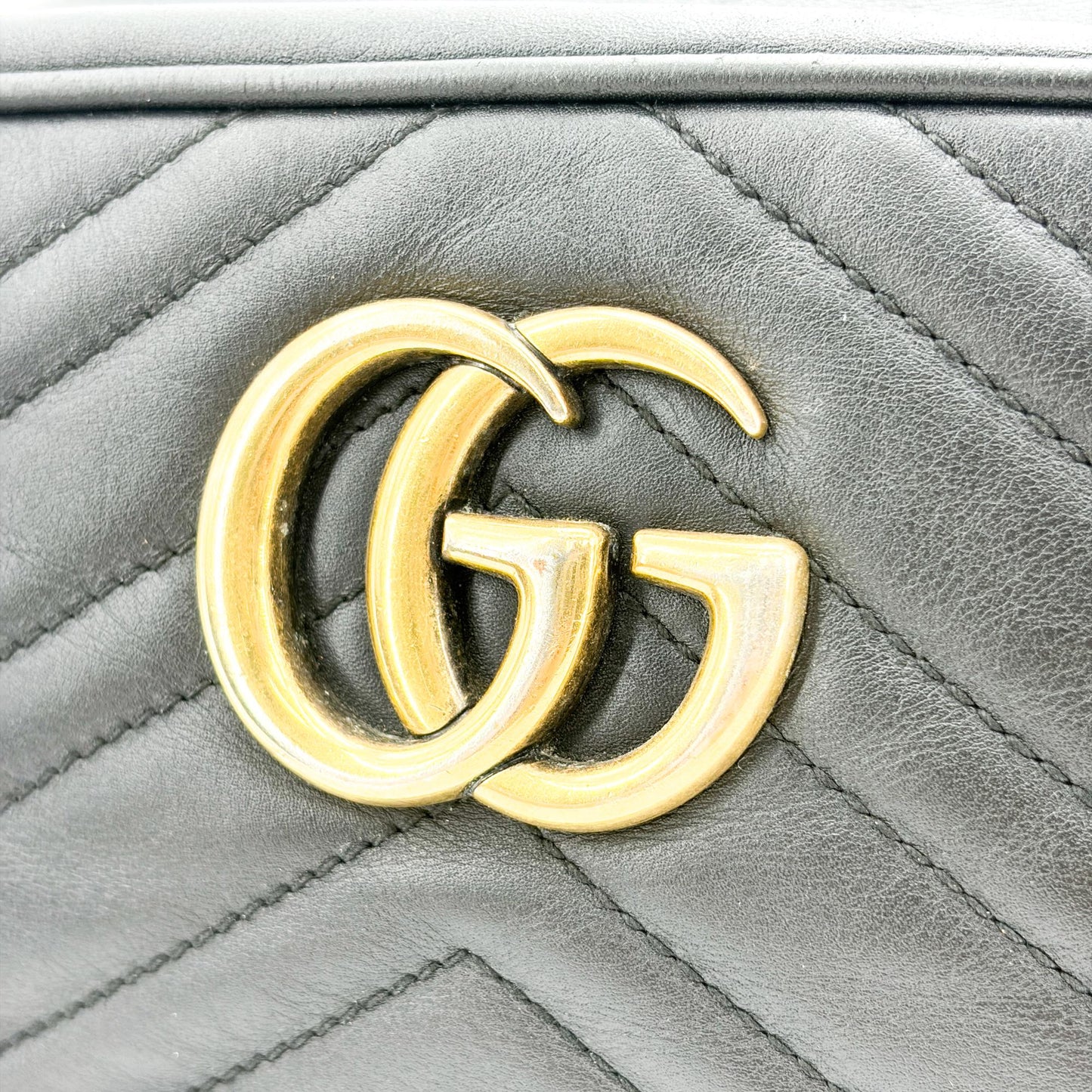 Gucci GG Marmont Small Matelassé Camera Bag Shoulder Bag Black