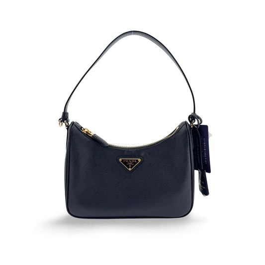 Sac à bandoulière Prada en cuir Saffiano noir avec finitions dorées (modèle à puce intégrée)