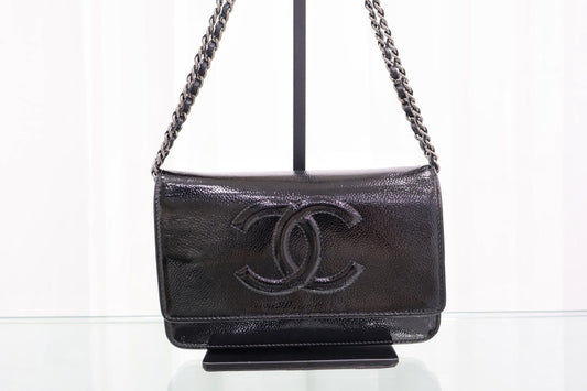CC Logo Caviar Patent WOC Chain Crossbody Bag A48954