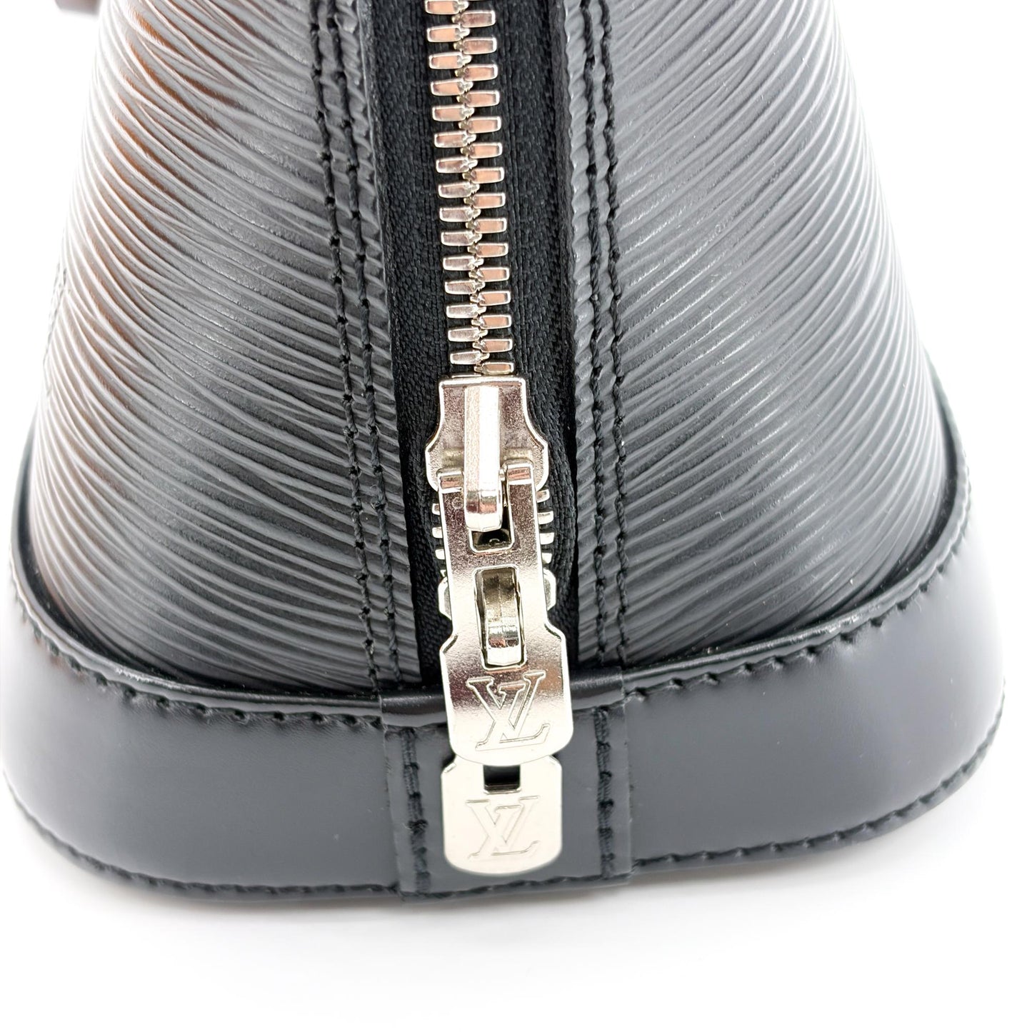 Louis Vuitton Alma BB Epi Black