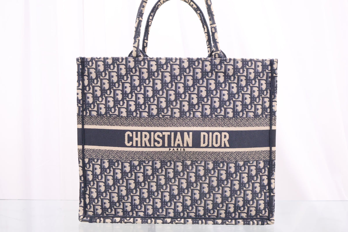 Oblique Embroidered Large Book Tote Bag M1286ZRIW - 928U