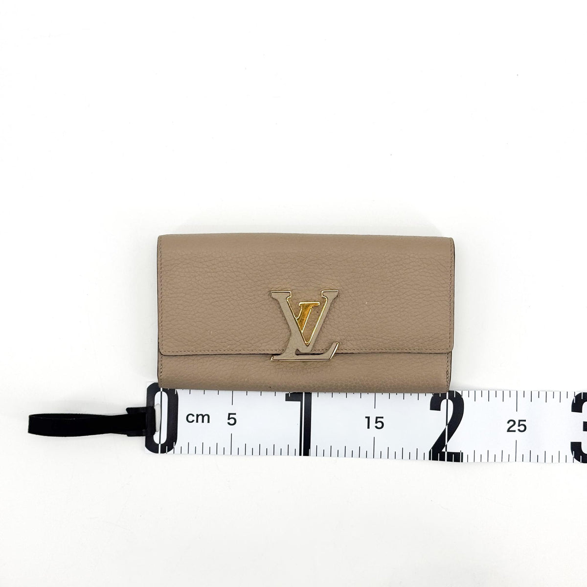 Louis Vuitton Capucines long wallet