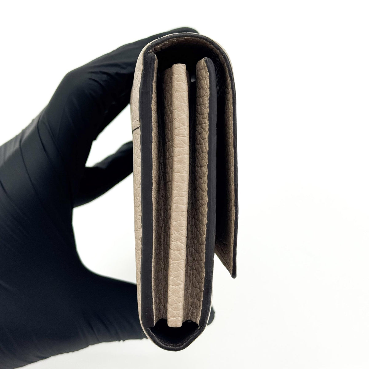Louis Vuitton Capucines long wallet