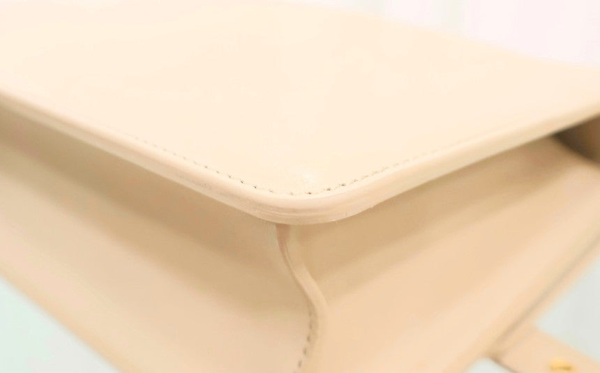 Montaigne 30 Calfskin Flap Shoulder Bag Beige M9203UMOA M925