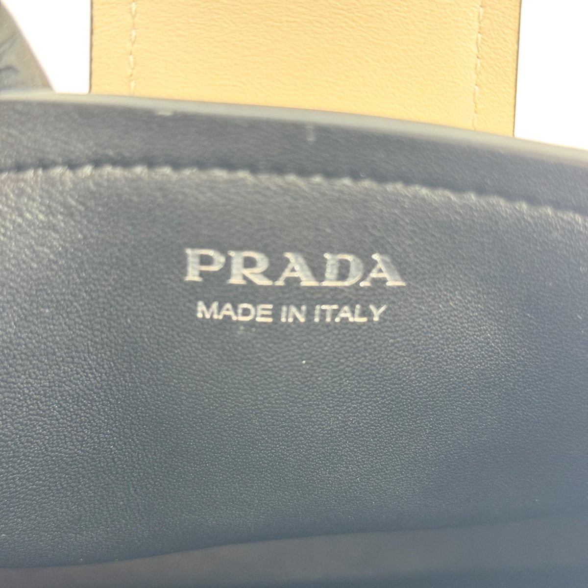 Sac cabas Prada Grace en cuir de veau, ivoire et noir