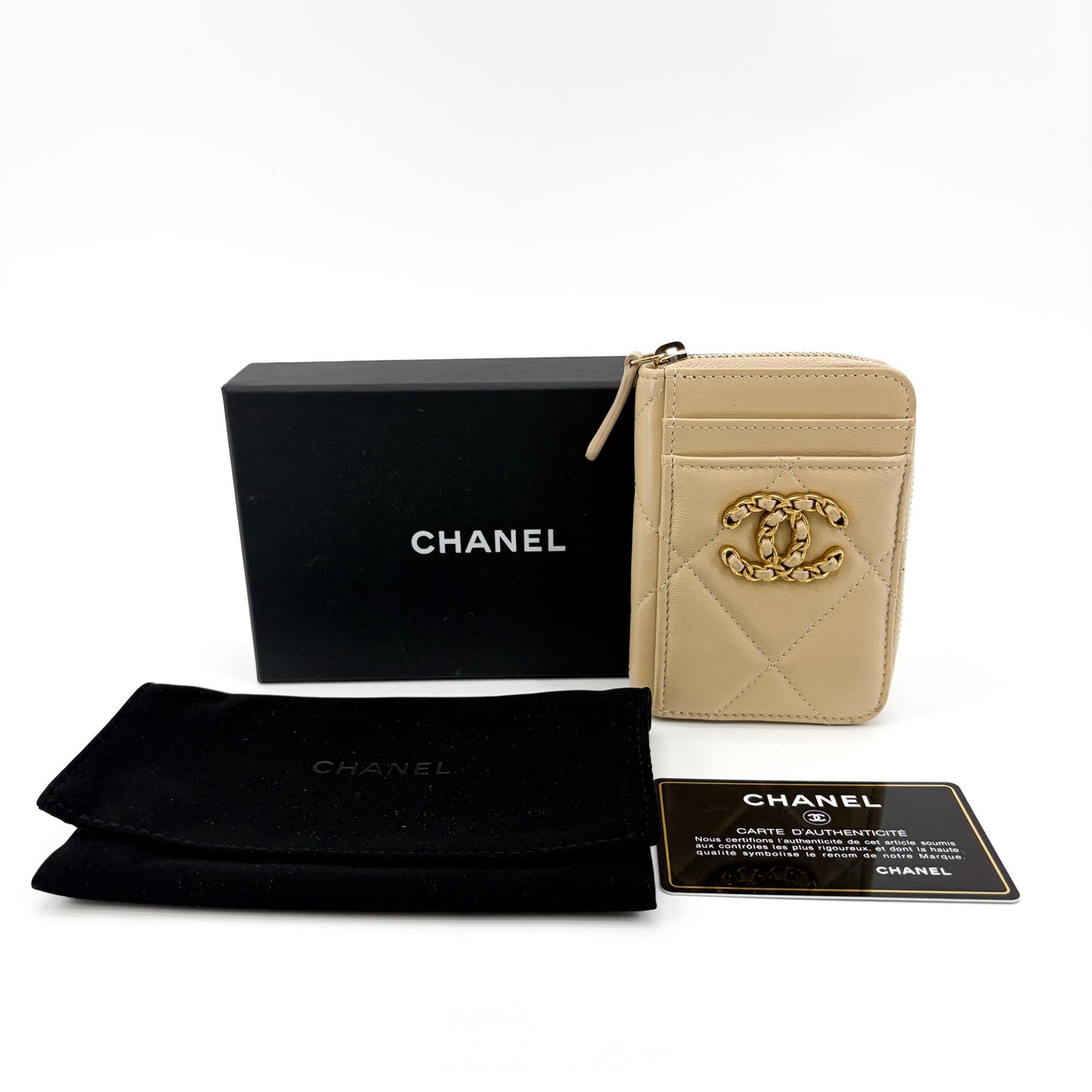 Chanel 19 Zipper Card Holder Lambskin Beige Gold Hardware