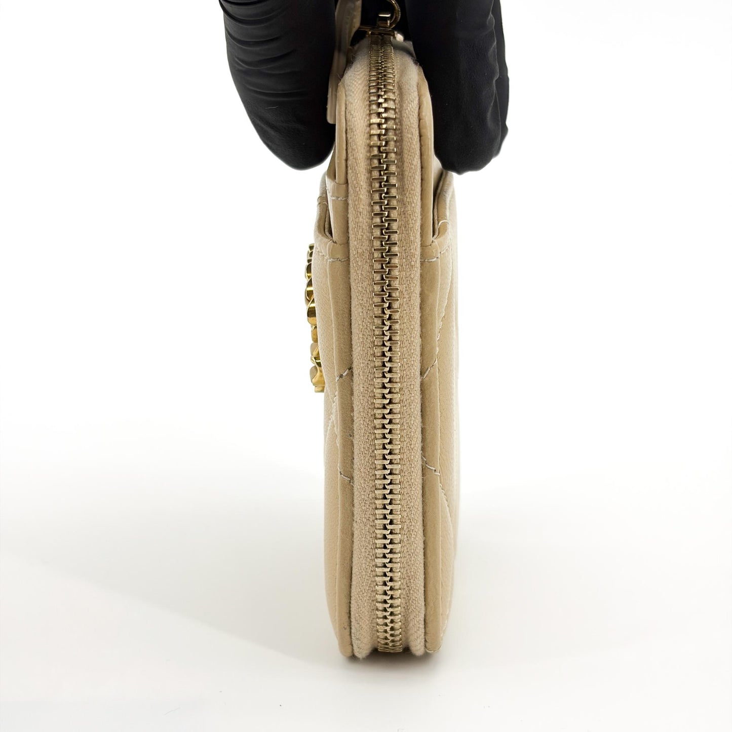 Chanel 19 Zipper Card Holder Lambskin Beige Gold Hardware